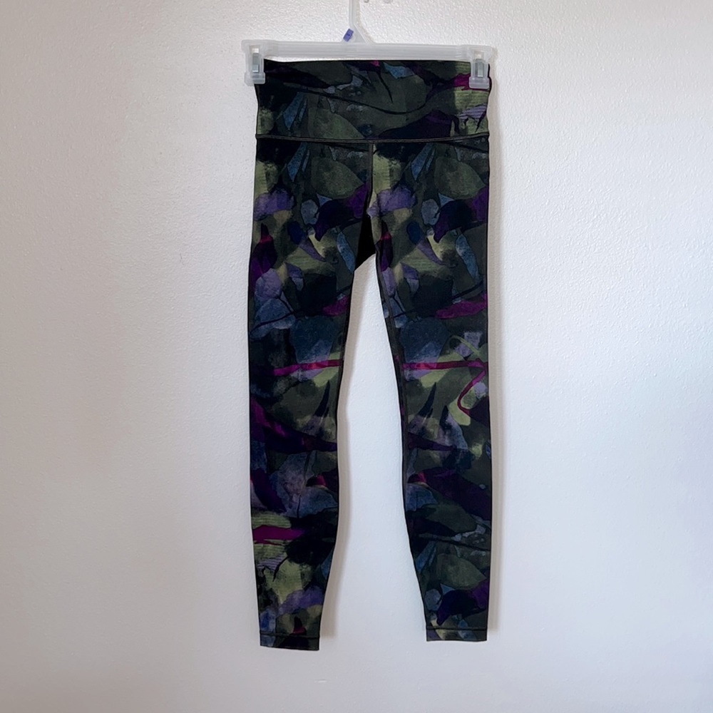 Lululemon size 6 leggings